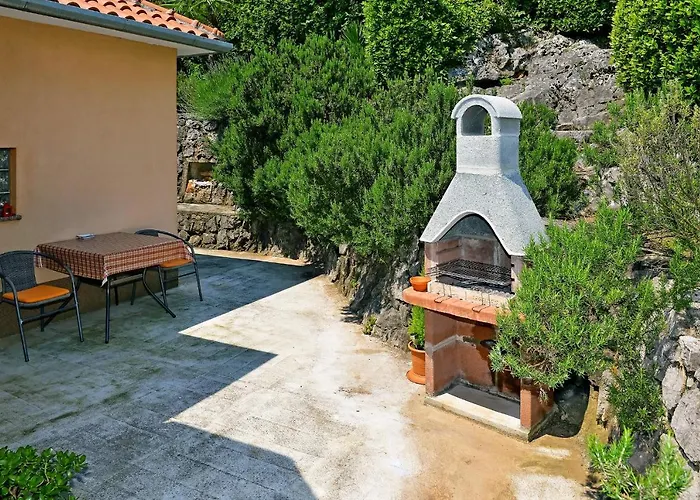 Charming Getaway W Panoramic Sea Views And Rewarded Garden شقة *