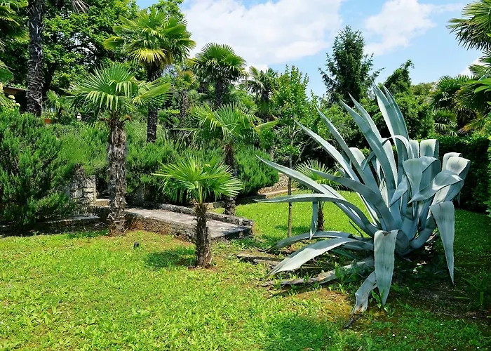 Charming Getaway W Panoramic Sea Views And Rewarded Garden * أوباتيا