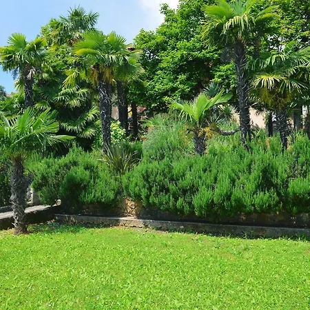 Апартаменты Charming Getaway W Panoramic Sea Views And Rewarded Garden Опатия