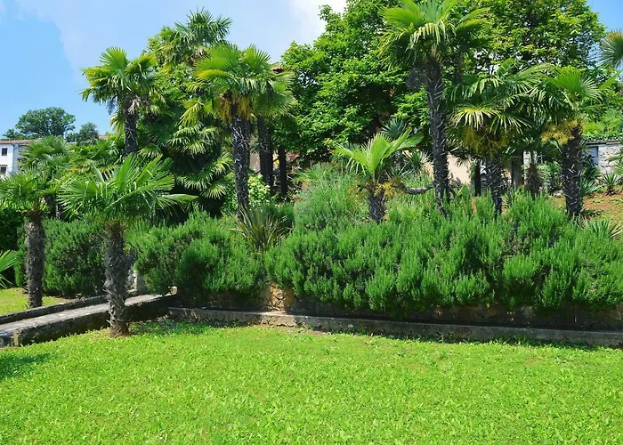 Apartman Charming Getaway W Panoramic Sea Views And Rewarded Garden Abbázia